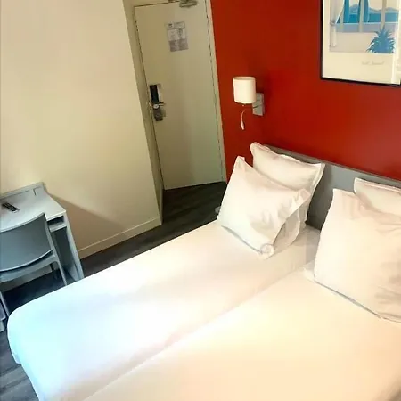 Hotel Hipotel Belgrand Edith Piaf