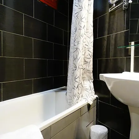 Hotel Hipotel Belgrand Edith Piaf Paris