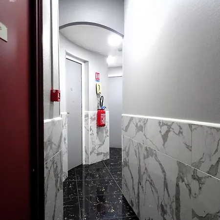 Hipotel Belgrand Edith Piaf Hotel Paris