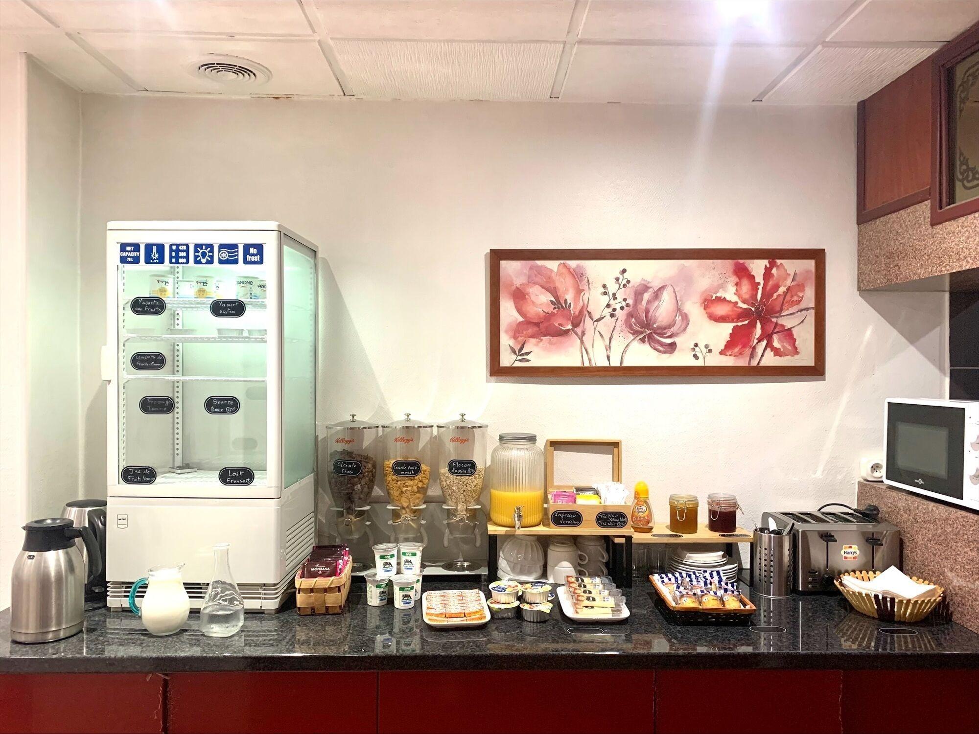 Hipotel Belgrand Edith Piaf Hotel Paris