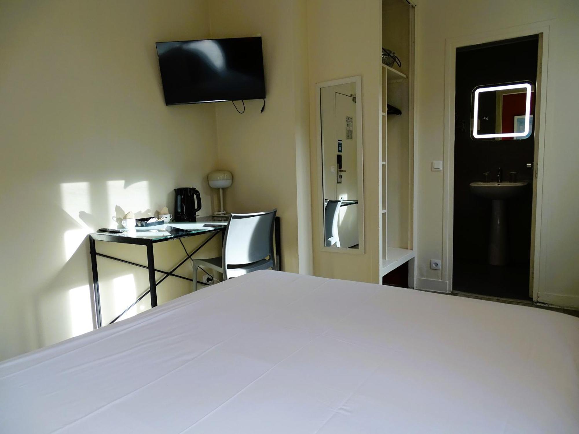 Hipotel Belgrand Edith Piaf Hotel Paris