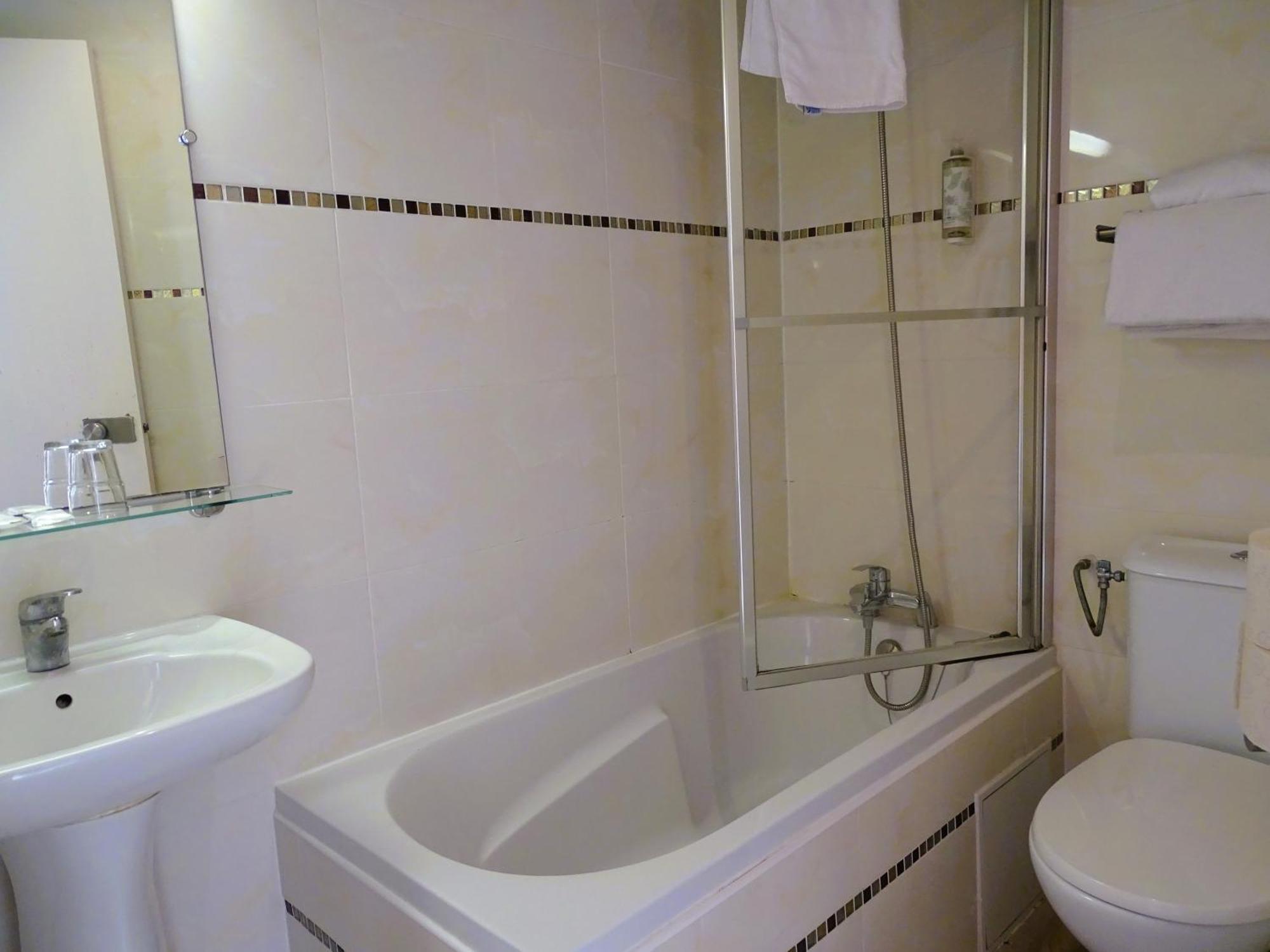 Hotel Hipotel Belgrand Edith Piaf