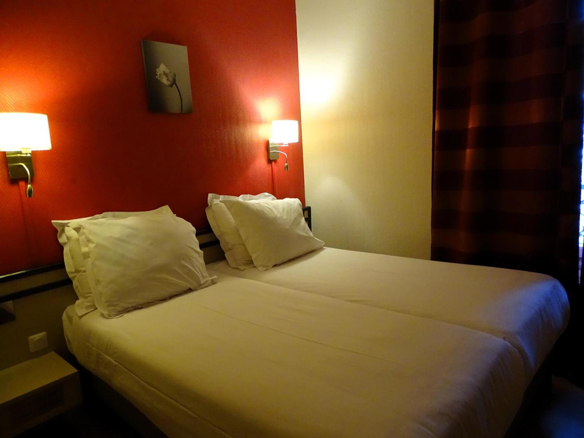 Hipotel Belgrand Edith Piaf 3*