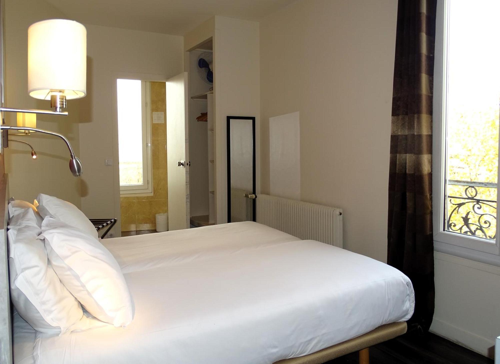 Hipotel Belgrand Edith Piaf 3* Paris